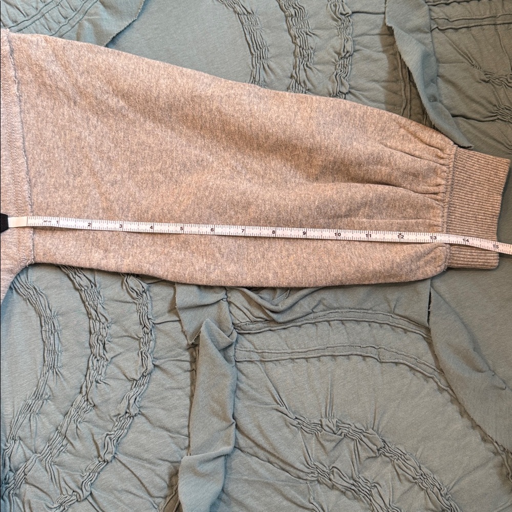 NWT Pilcro Long-Sleeve Slouchy Off-The-Shoulder Top - Picture 15 of 16